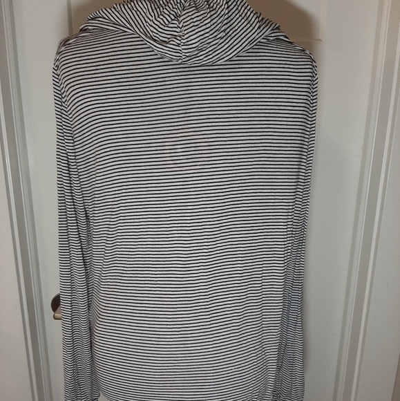 BRANDY MELVILLE Striped Hoodie Sweater - Picture 4 of 6